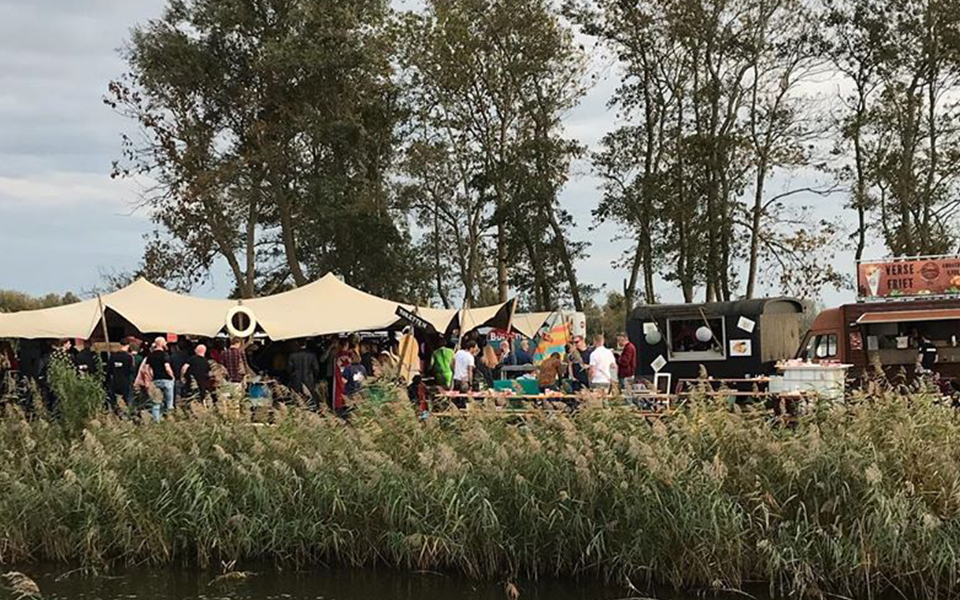 Stretchtenten huren voor personeelsfeest